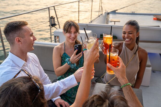 Sunset Jazz Cruise With Aperitivo in the Venice Lagoon - Relishing the Prosecco and Spritz Aperitivo