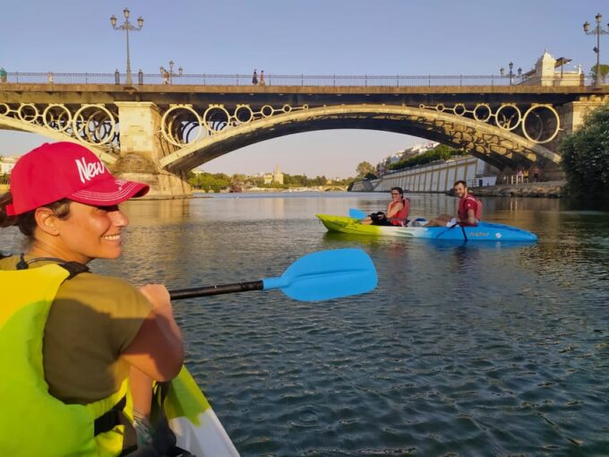 Sunset Kayak: Historic Seville, Triana and La Cartuja - FAQ