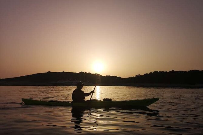 Sunset Kayak Tour in Hvar Town, Croatia - Accessibility and Participation
