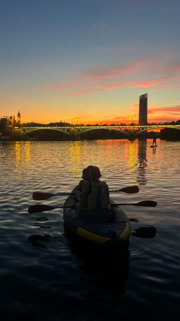 Sunset Kayaking - Discovering Sevilles Illuminated Landmarks