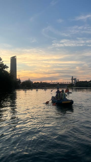 Sunset Kayaking - The Thrill of Nighttime Kayaking