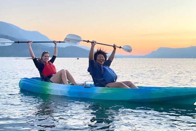 Sunset Kayaking in the Columbia River Gorge - Exploring the Columbia River Gorge