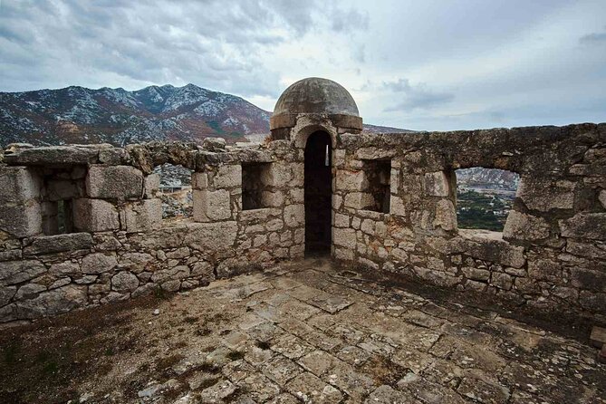 Sunset Klis Fortress Tour From Split With Sightseeing Bus - Scenic Sunset Views