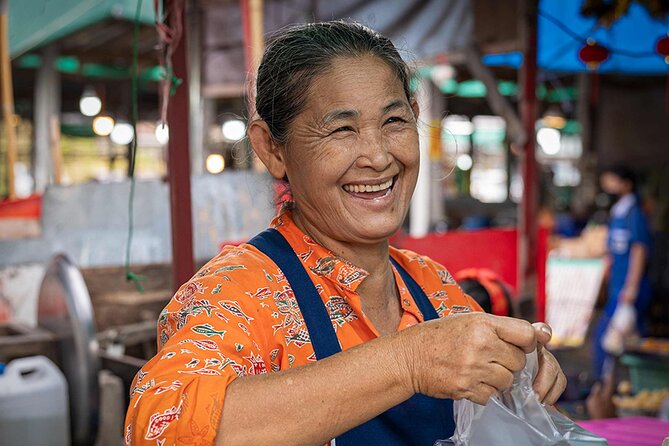 Sunset Local Eats Food Tour in Hua Hin - Tasting Local Staples