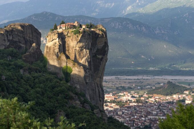 Sunset Meteora Photography Tour - The Meteora Setting