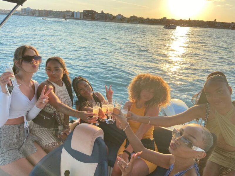 Sunset on a Boat With Cava Included - Included in the Experience