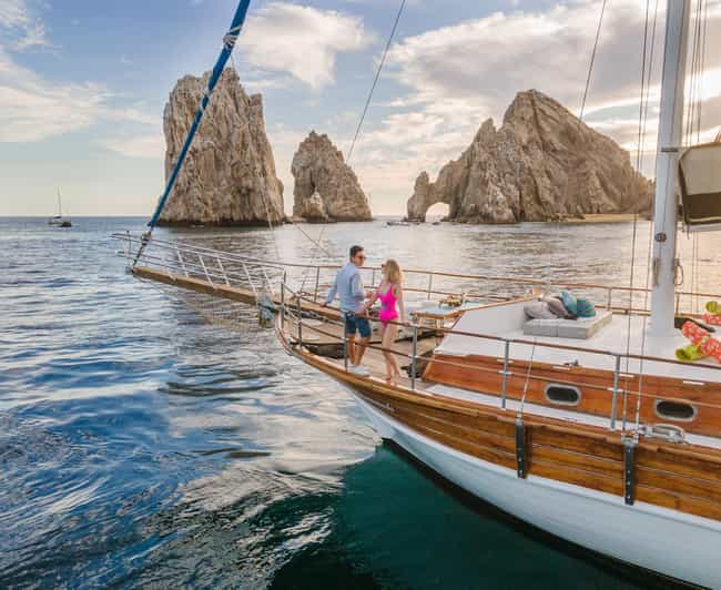 Sunset on a Sailboat + Dinner With Views of the Cabo Arch - Directions and Arrival
