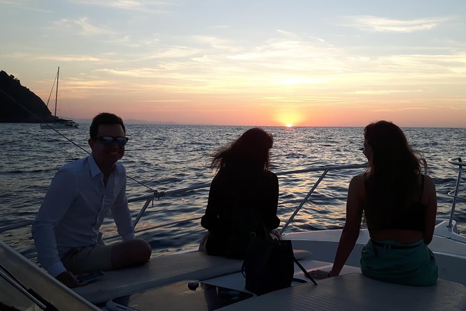 SUNSET on a YACHT in San Sebastian - Relaxation on the Deck