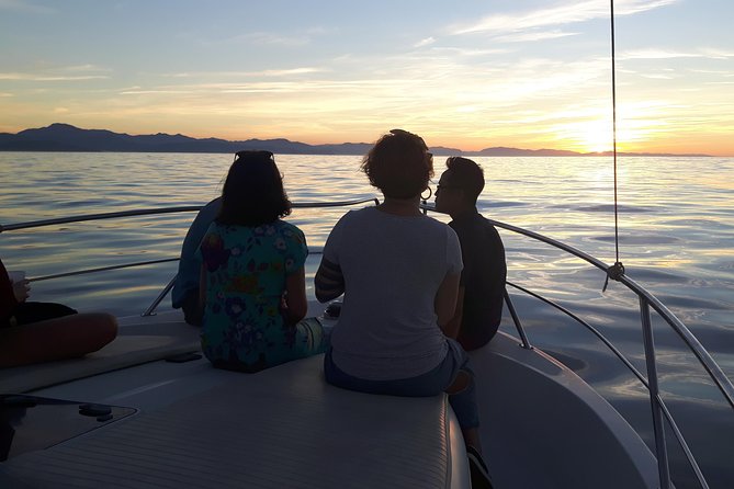 SUNSET on a YACHT in San Sebastian - Accessibility and Infant Seats