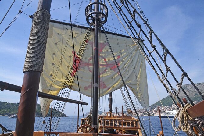 Sunset Panorama Cruise With a Live Show on a Wooden Galleon - Questions About Staying Here