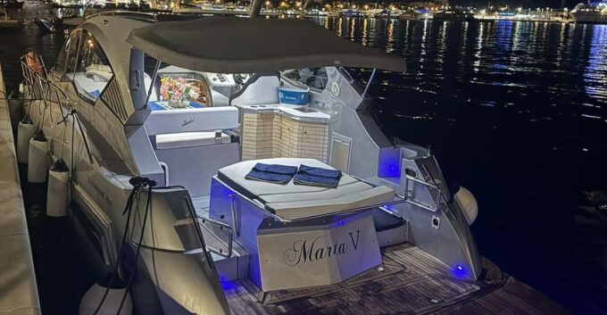 Sunset Panoramic Cruise With Drinks and Nighttime Dip - Complimentary Drinks and Snacks