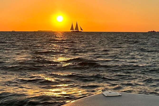 Sunset Powerboat Cruise - Booking Your Sunset Powerboat Cruise