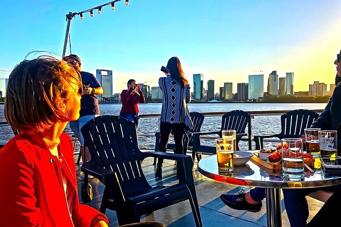 Sunset River Plate & Open Bar - Drinks and Music Aboard