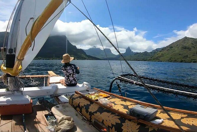 Sunset sailing - The Sum Up
