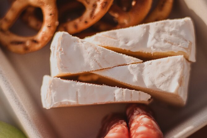 Sunset Sailing Cruise Includes Snacks & Drinks - Vessel Details and Capacity