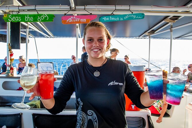 Sunset Sailing Cruise With Premium Drinks and Bites - Amenities and Inclusions