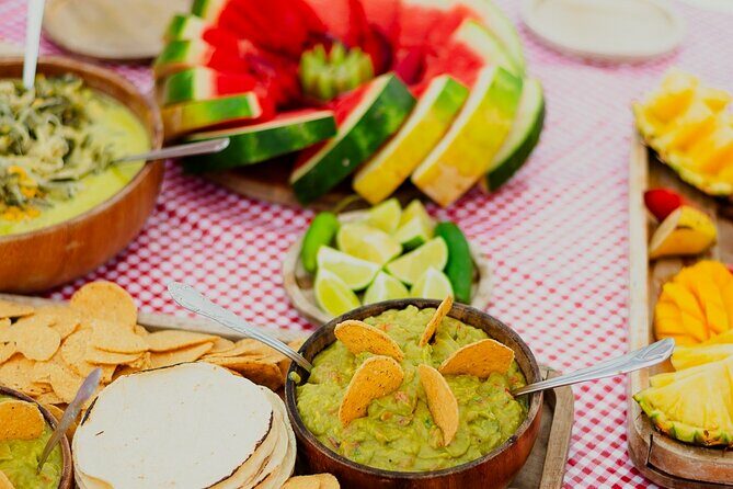 Sunset Sailing Tour in Bacalar with Outdoor Bar and Lunch - Who Should Book This Tour?