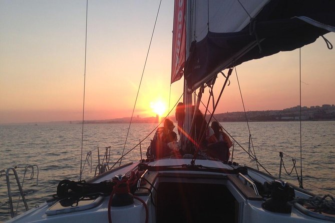 Sunset Sailing Tour On The Tagus River - Customer Reviews Highlight