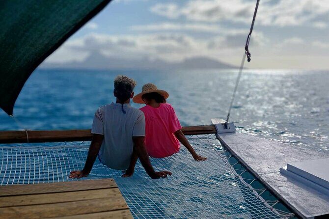 Sunset sailing trip on the Lagoon of Tahiti - The Sum Up