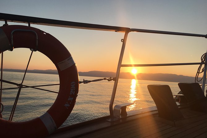 Sunset South Coast Sail Cruise With Lunch,Drinks, Optional Transfer - Whats Included in the Experience