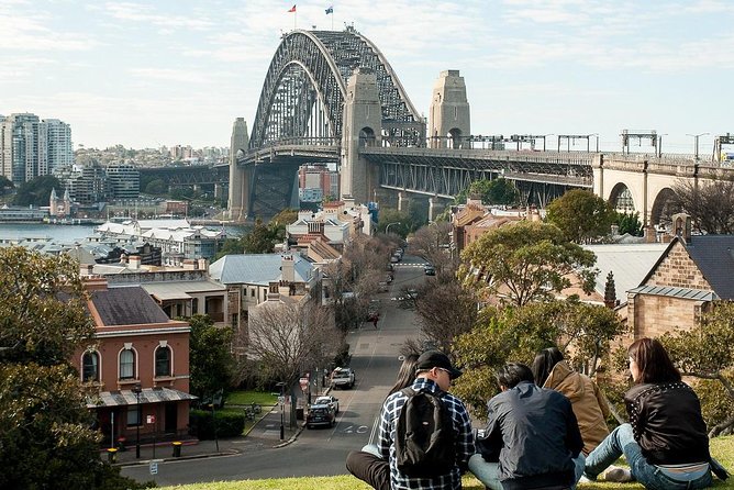 Sunset Sydney and Night Photography Tour With Pro Photographer - Mastering Low-Light Photography