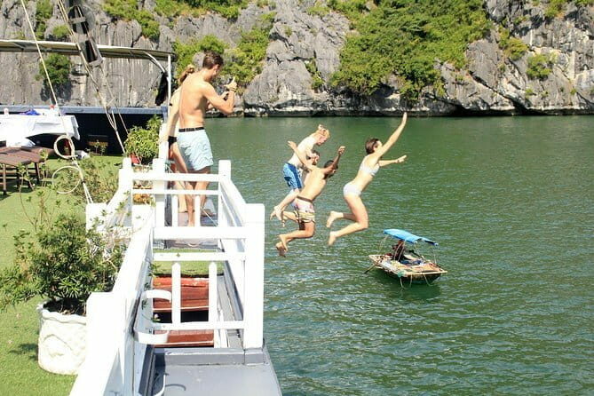 Sunset Tour in Lan Ha Bay | 4-star Daiichi Cruise - Price and Value Analysis