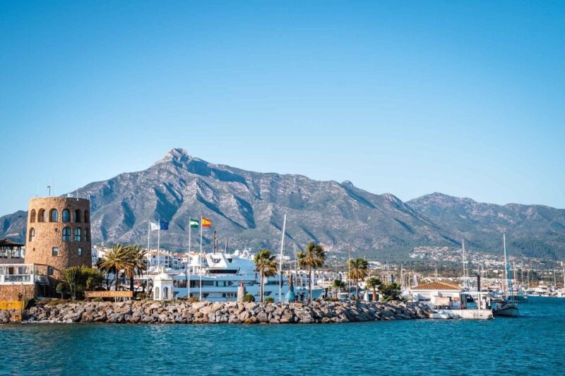 Sunset Tour or Walk Along Puerto Banús Beach, Marbella - Booking Information