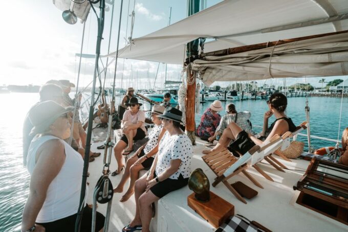 Sunset Tours With Live Music - Food and Beverages