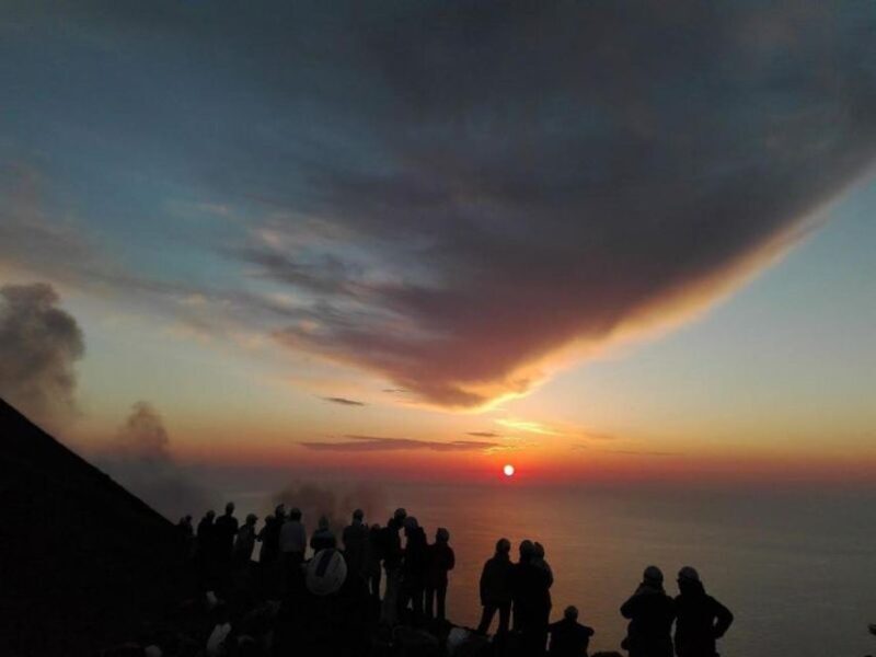 Sunset Trekking on Vulcano Stromboli - Key Points