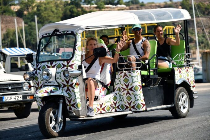 Sunset Tuk Tuk Tour in Gozo & Blue Lagoon (Comino) - Exploring Comino Island