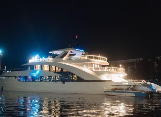 Sunset View & Halong Bay Night Trip - Dining on Luxury Yacht - Personalized Tour Experiences