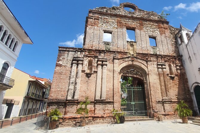 Sunset Walking Tour at Casco Viejo El Chorrillo and the Fish Market - Experience and Activities