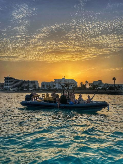Sunsetboat Tour in Cala Bona/Millor:Sea Caves and Snorkeling - Sunset Aperitif and Appetizers