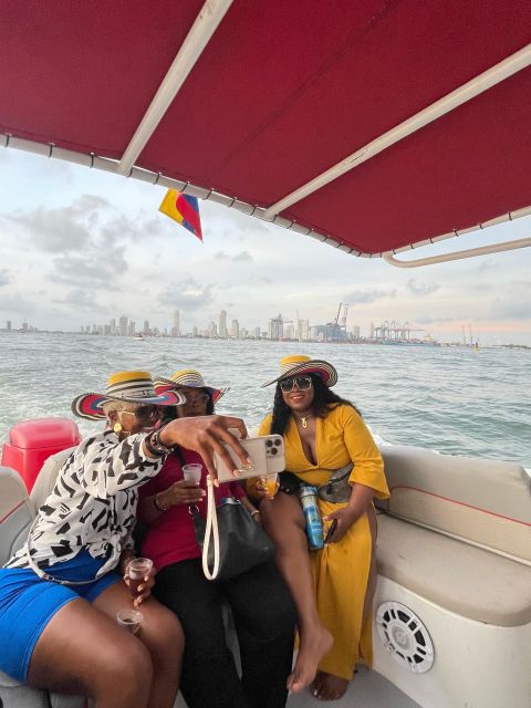 Sunsets Boat Party: Around Bocagrande Bay - Key Points