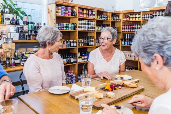 Sunshine Coast & Noosa Scenic Food & Wine Tour With Tastings - Chocolate Sampling