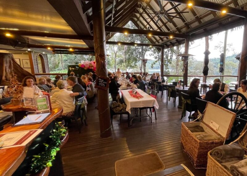 Sunshine Coast: Private Group Wine Tour With Lunch - Key Points