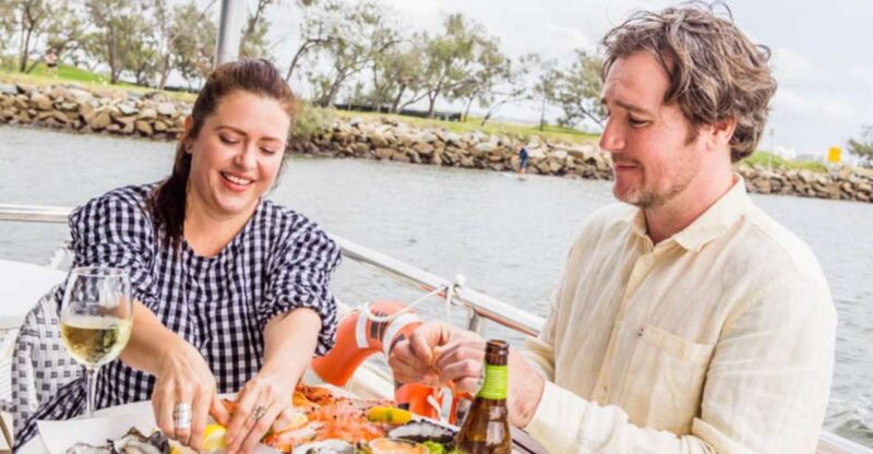Sunshine Coast: Tipple & Tide: Distillery Tour & Cruise - Pineapple Parfait Gin and Mr. Barista