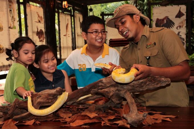 Sunway Lagoon: Ticket With Transfer From Kuala Lumpur - Refund and Cancellation