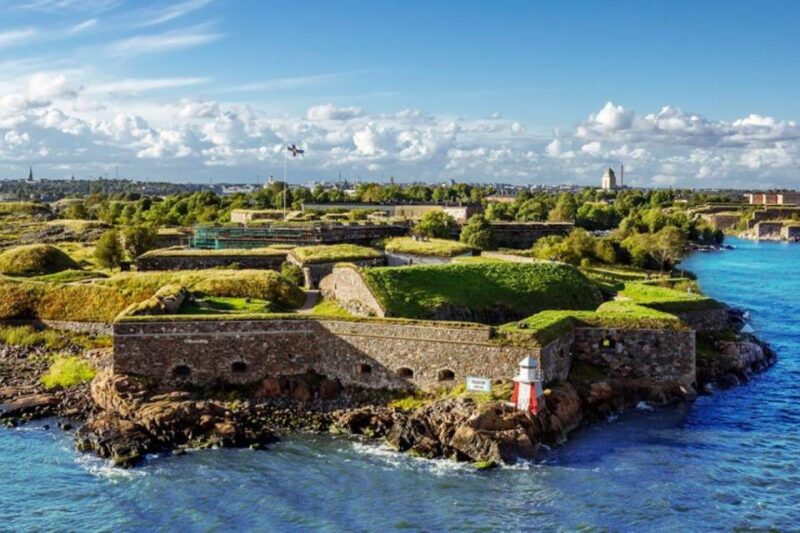 Suomenlinna: Private Tour With an Authorized Guide - Key Historical Sites
