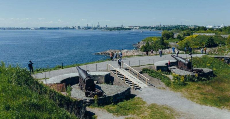 Suomenlinna: Private Tour With an Authorized Guide - Sum Up