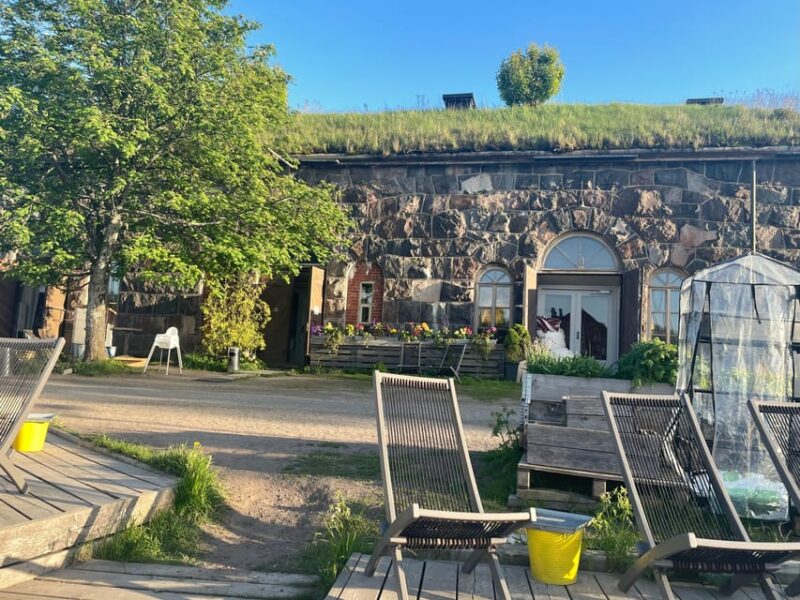 Suomenlinna Tour in French With Doro - UNESCO Site of Suomenlinna