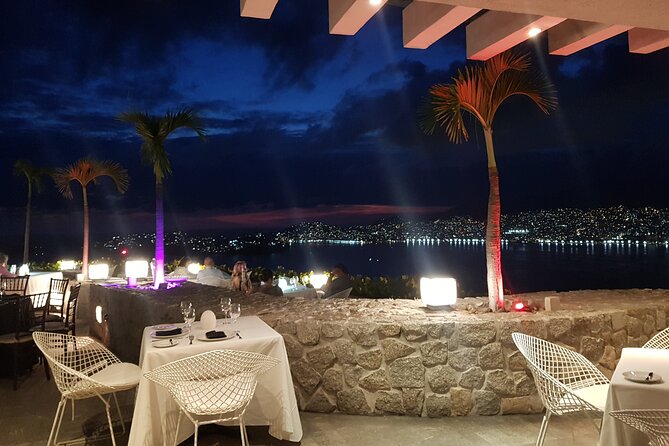 Super DeLuxe Bella Vista Dinner &1 Drink +2 Drinks at CliffDivers - Main Course Options