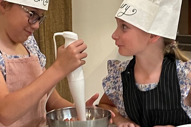 Super Fun Pasta and Gelato Cooking Class Close to the Vatican - Tomato Sauce Preparation