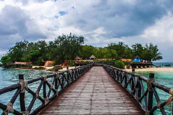 Super Zanzi (3-IN-1): Prison, Vanishing Island & Stone Town - Zanzibar - Itinerary Overview