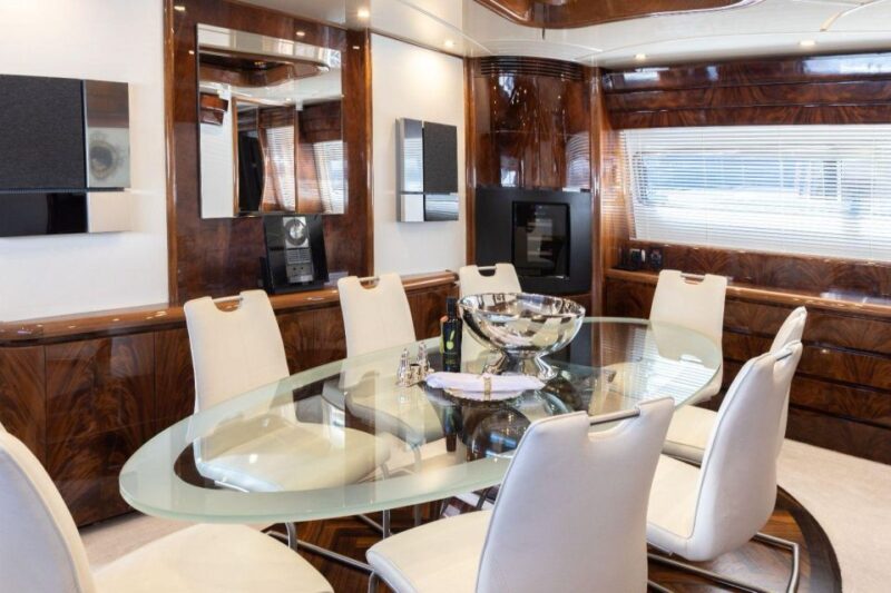 Superyacht 8 Hour Charter:12 Passengers:Drinks and Food Inc. - Arrival Like a Millionaire