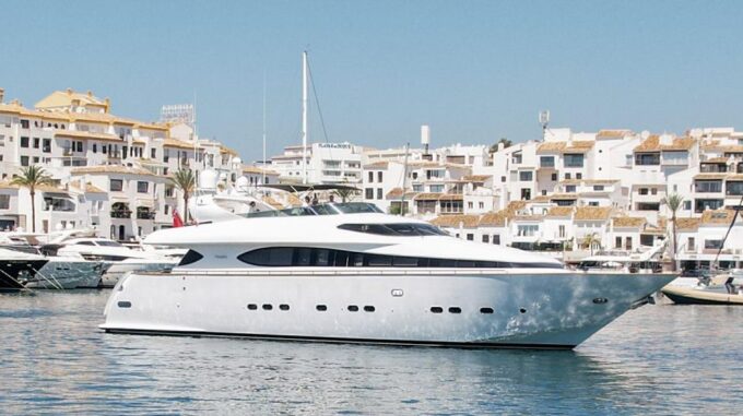 Superyacht 8 Hour Charter:12 Passengers:Drinks and Food Inc. - Starting Location and Itinerary