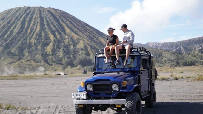 Surabaya: 4D3N Bromo Sewu Ijen Include Lodge & Airport Pickup - What to Bring