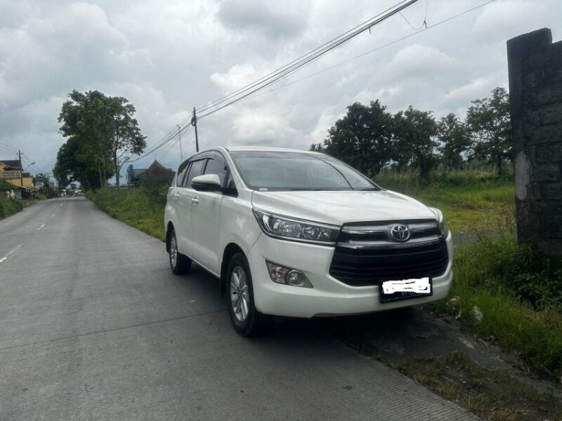 Surabaya: Airport Private Transfers to Your Destinatination - Vehicle Accommodations