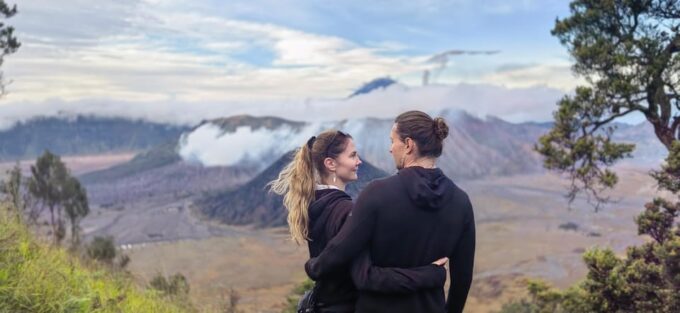 Surabaya: Budget Friendly Private Bromo Sunrise Tour - Transport and Pickup
