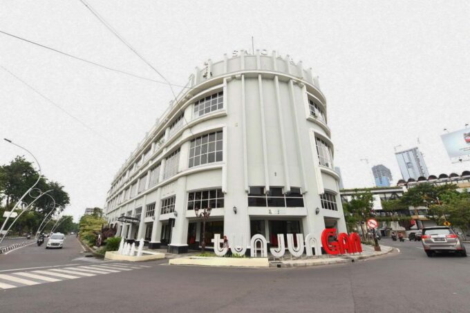 Surabaya Port : City Tour Surabaya, Pick up Drop off at Port - Group Size and Private Experience